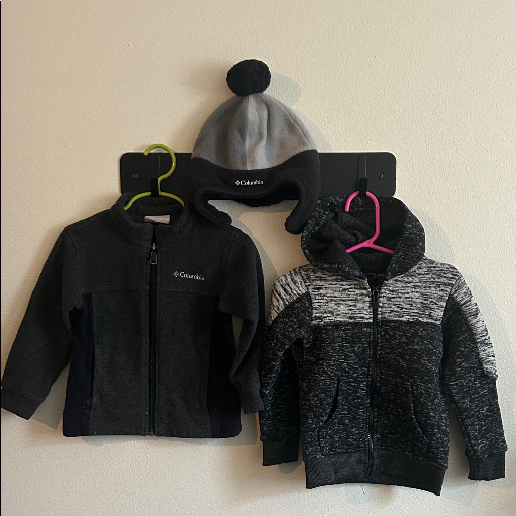 3 Pieces Columbia Kids Gray Zip Jacket And Hat + Lrscoop Gray Zip Hoodie.3t.